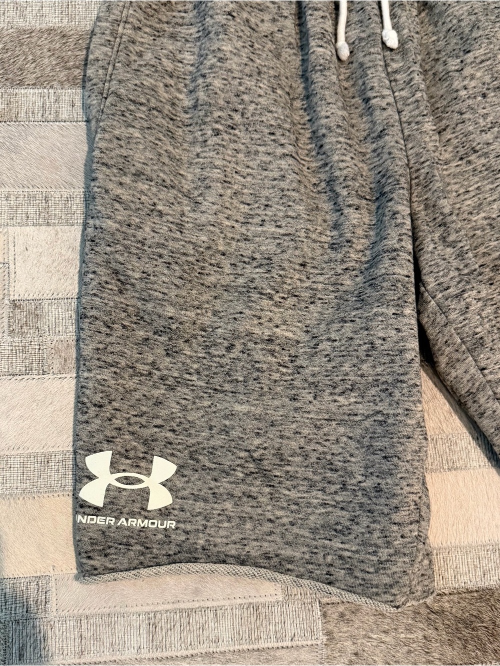 Under Armour above knee grey shorts - Picture 3 of 5